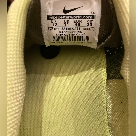 Men’s NIKE Flyknit Athletic shoes size 12. - Picture 2 of 5